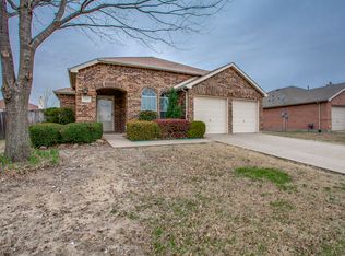 105 Wandering Dr, Forney, TX 75126