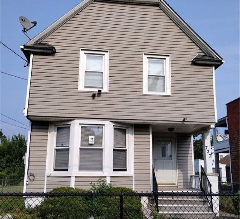 1st image of 727 19th St