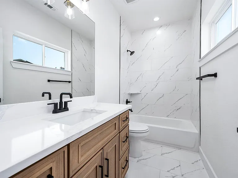 3207 Saint Emanuel St #A — Photo 24