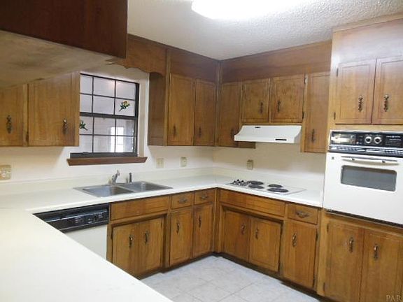 5th image of 3318 Raines St