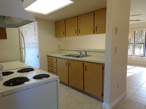 2nd image of 153 Sunnyside Dr