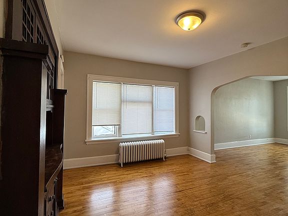 5th image of 1342 Thomas Ave APT 2
