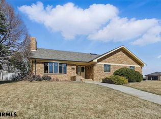 1523 Idlewyld Dr, Scottsbluff, NE 69361
