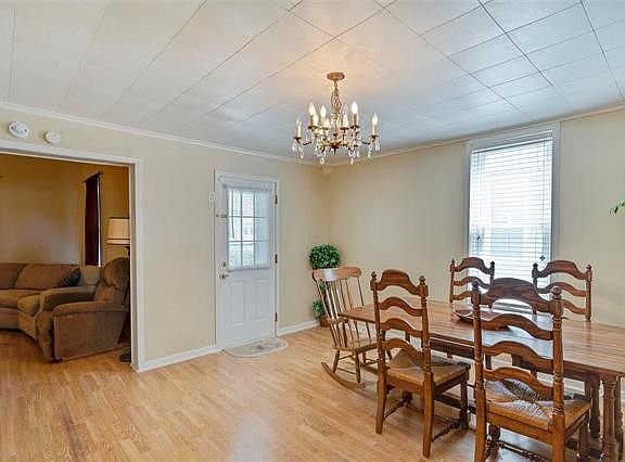 3rd image of 4703 Varrelmann Ave