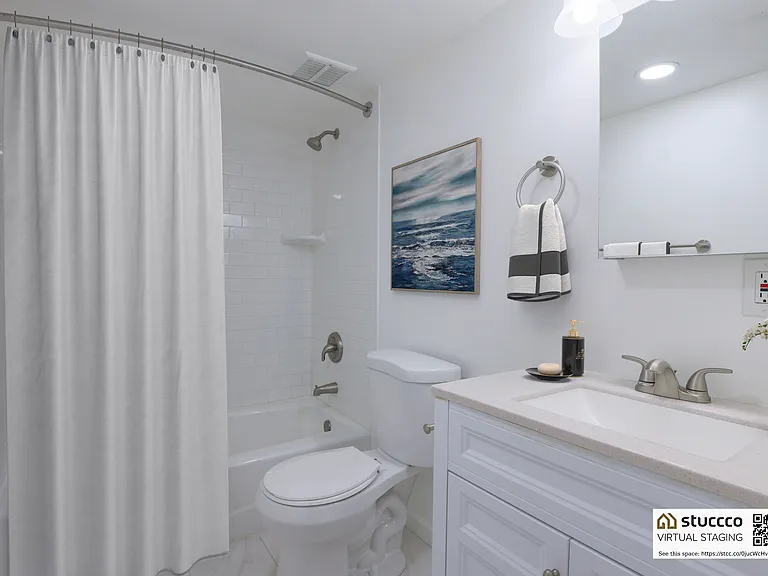 1942 W Berridge Ln #1 — Photo 12
