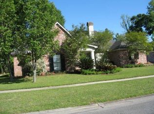 214 Highland Trace Dr, Baton Rouge, LA 70810