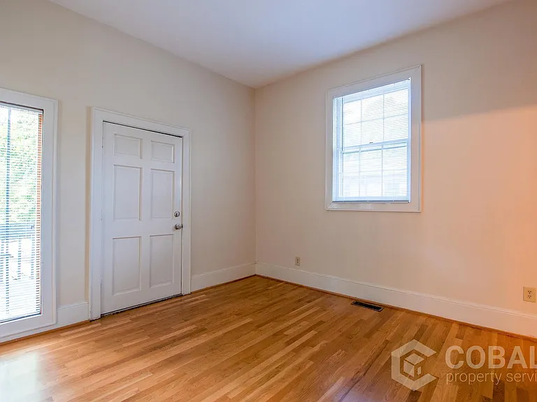 856 Monroe Dr NE #B — Photo 13