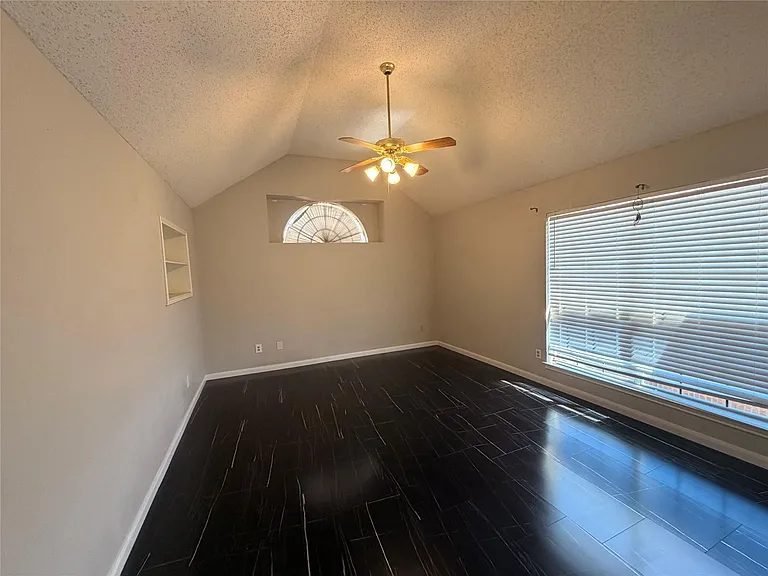 342 Arbor Ct — Photo 14