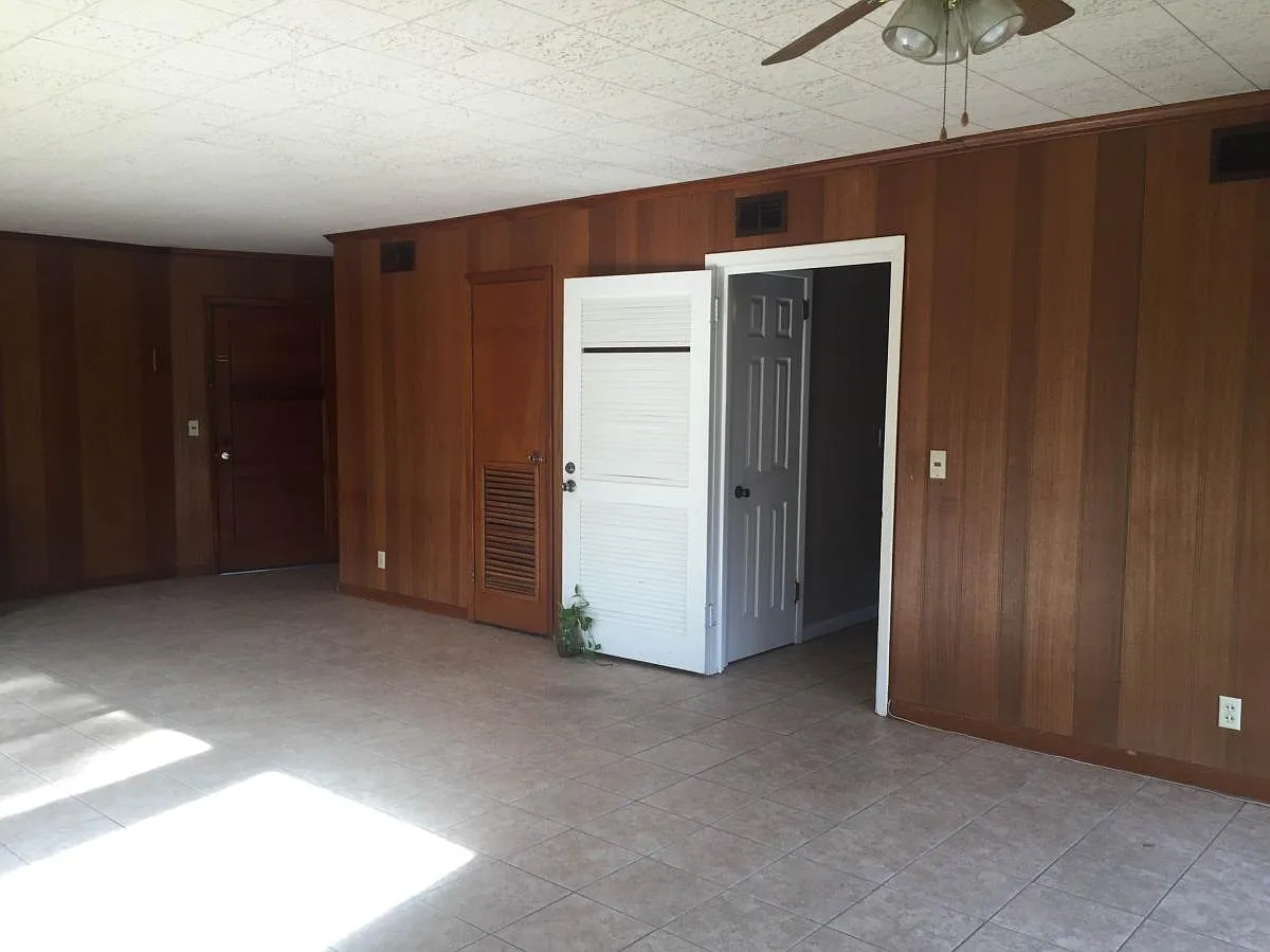 3 bed, 2370 sqft, $1,700 — Photo 4
