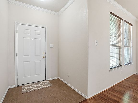 3rd image of 8740 Noontide Dr