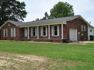 928 Bell Rd, Martin, TN 38237