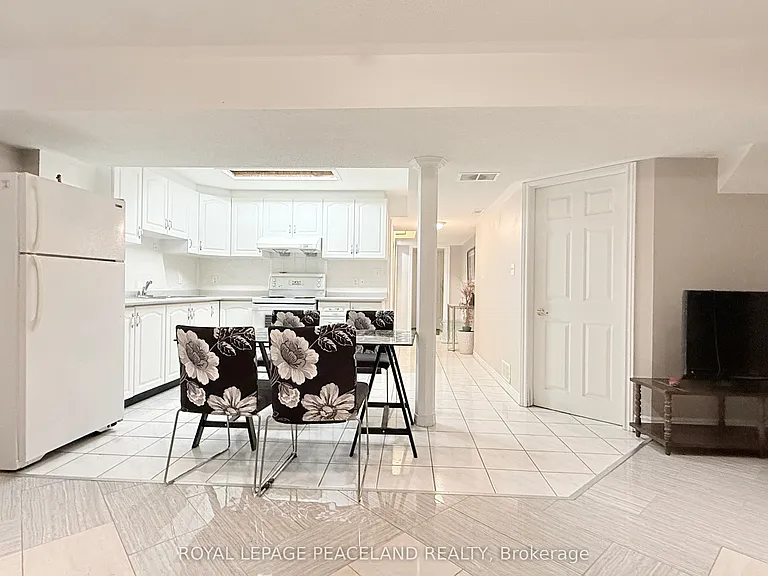 110 Annina Cres — Photo 28