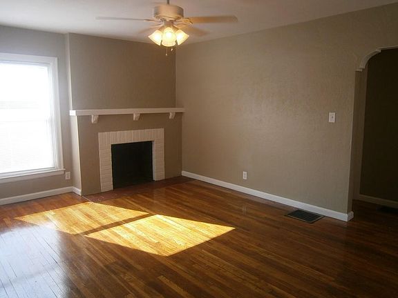 2nd image of 1911 Litchfield Ave #1911