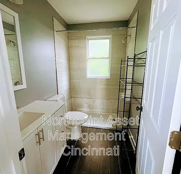 3646 Besuden Ct — Photo 7