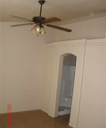 5th image of 2535 E Edais St