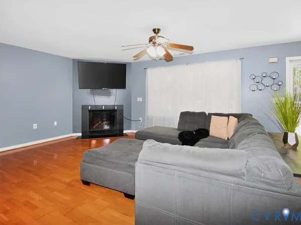 437 Doggett Ln, Lancaster, VA 22503