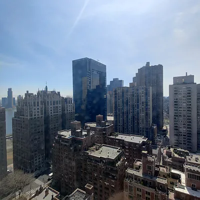 Rented by Palladium Property Group | media 11