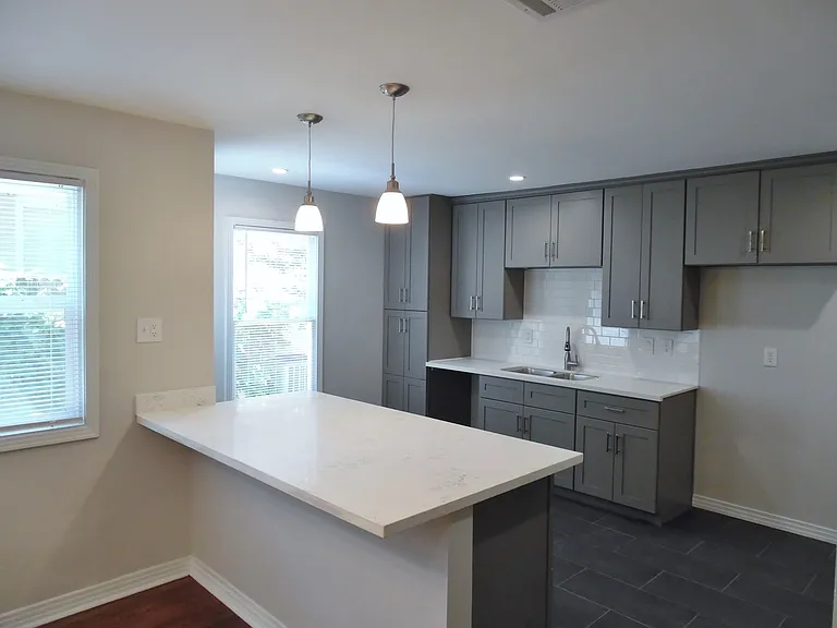 2309 Pembroke Dr #B — Photo 4