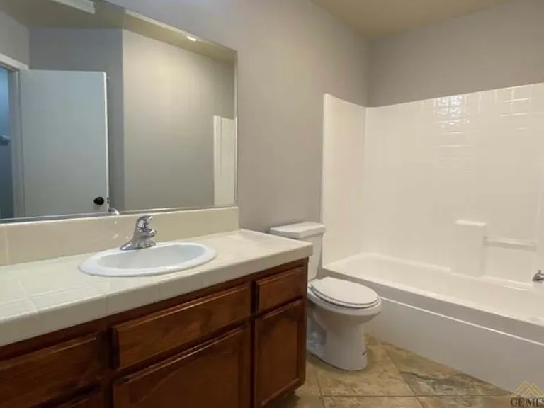 6002 Piacenza Pl — Photo 11