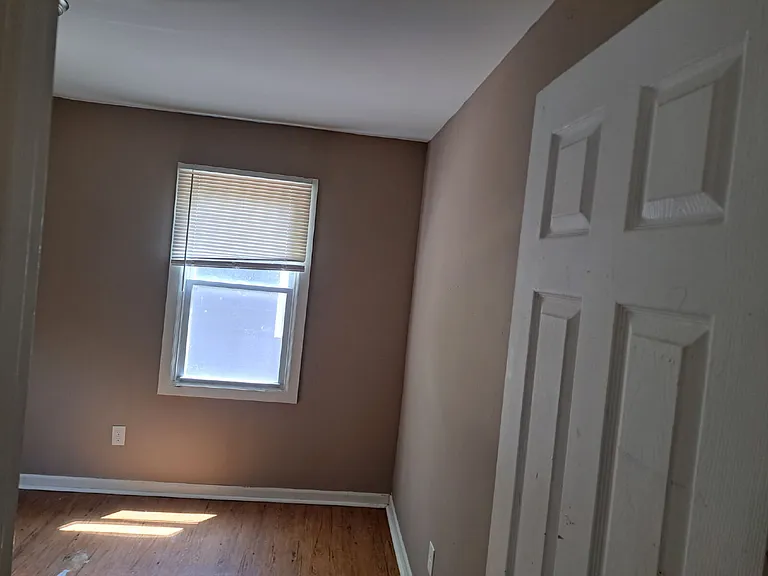 10196 Winkler Dr — Photo 6