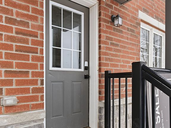 5th image of 244 Penetanguishene Rd #4