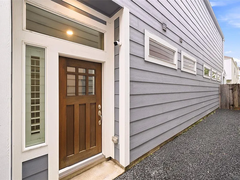 4208 Koehler St #B — Photo 3