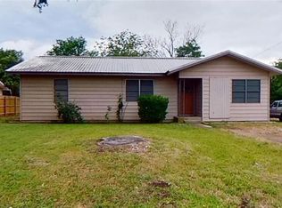 203 N 1st St, Jarrell, TX 76537