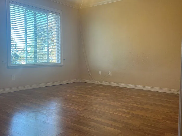 7003 Saranac St #105 — Photo 4
