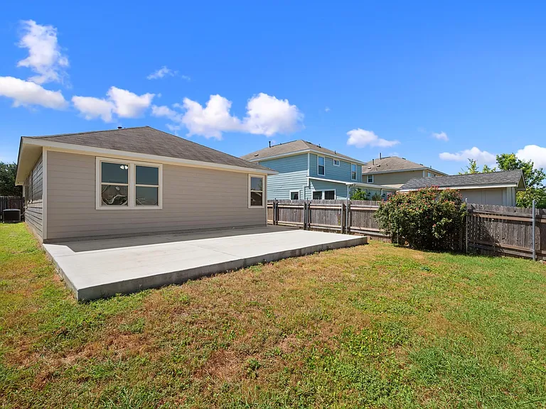 374 Triumph Rd — Photo 27