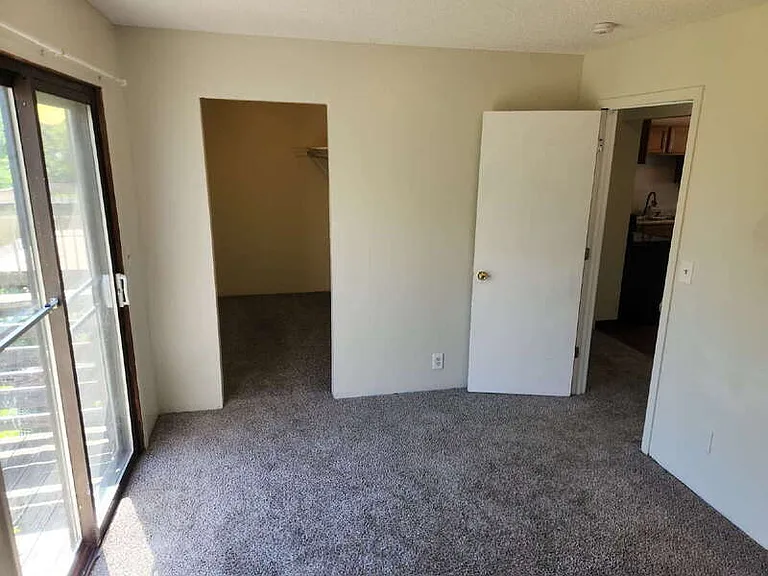 122 McKinley Ave — Photo 11