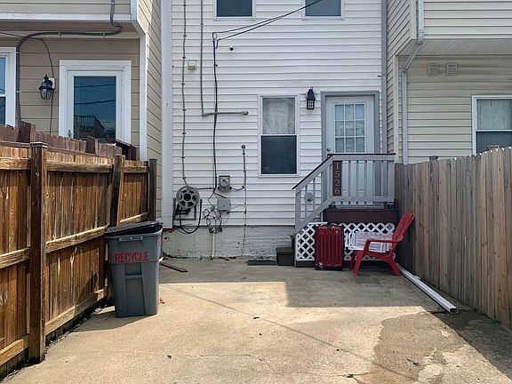 Rear private parking pad