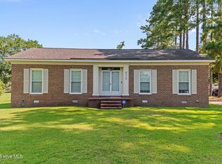 6715 Clarks Neck Rd, Washington, NC 27889