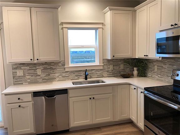 2nd image of 4219 NW Northwood Dr