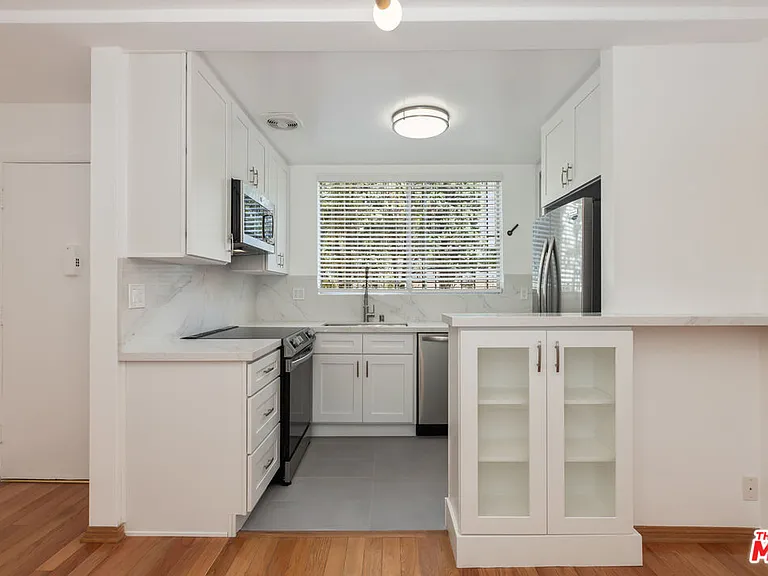 1411 N Harper Ave #6 — Photo 5