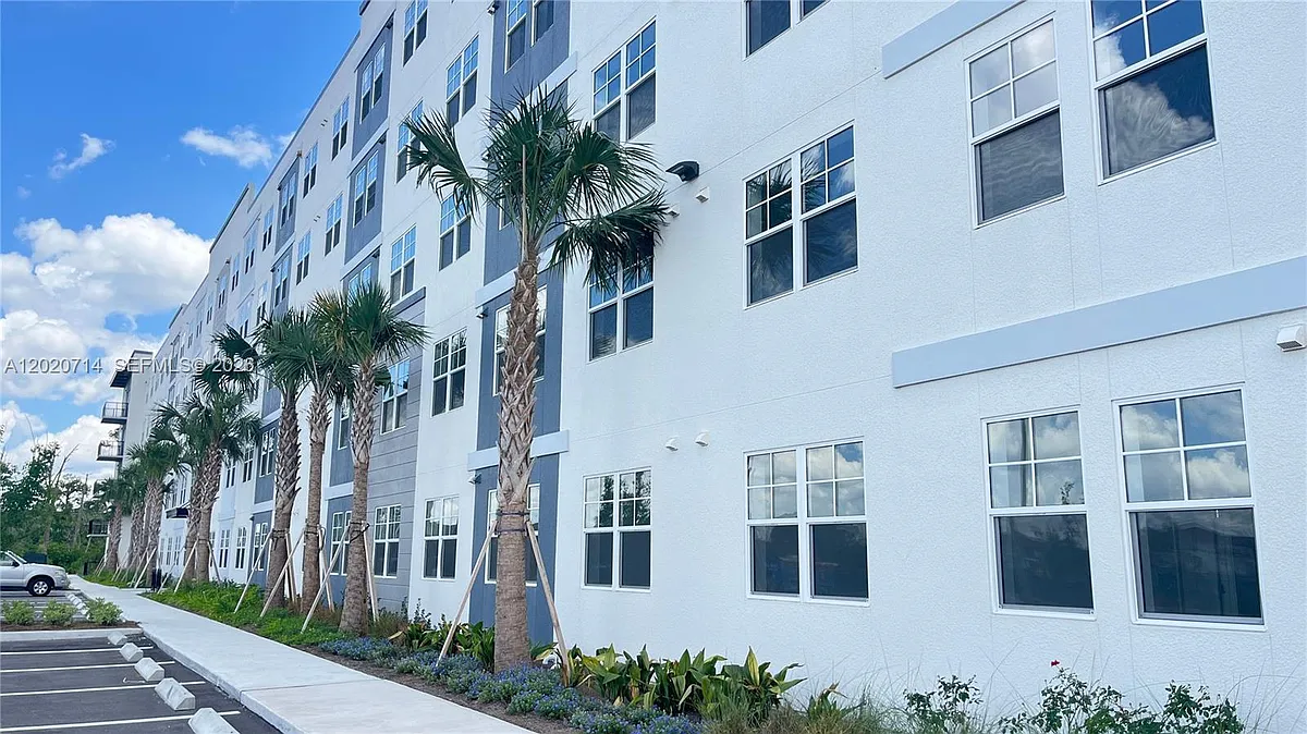 Building Photo - 5579 Millenia Park Blvd #502