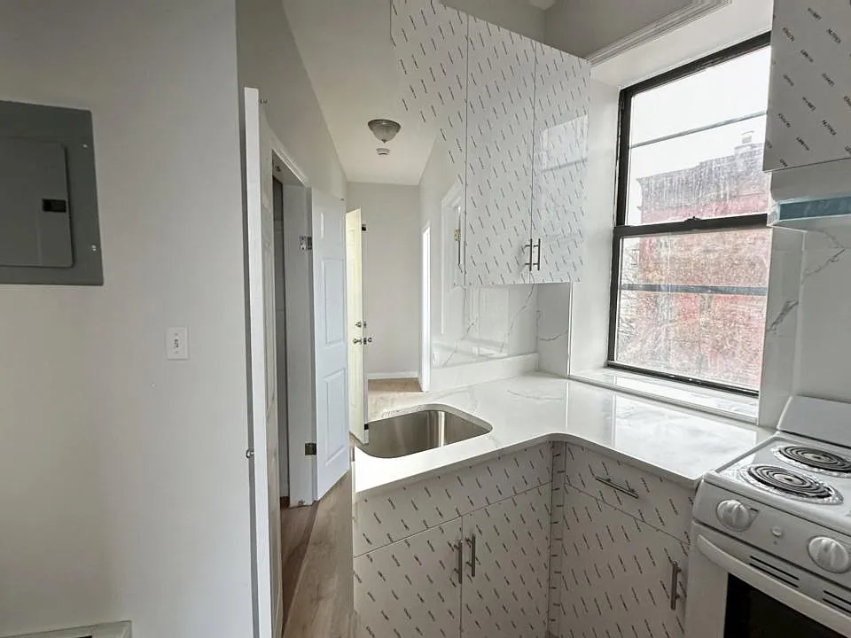 114 Macon St #3