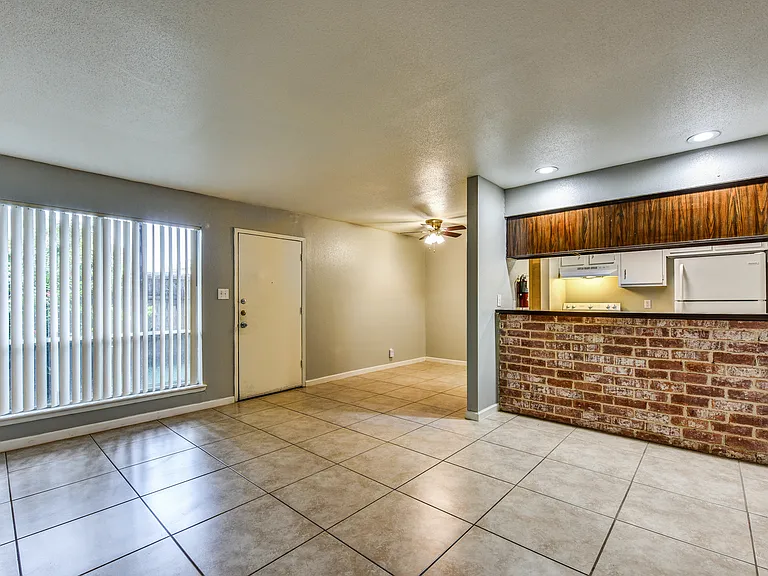Heather Apartments — Photo 12