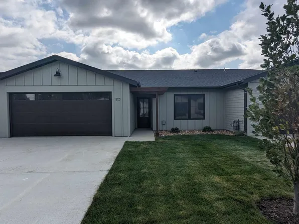 1523 Blaines Way, Spirit Lake, IA 51360