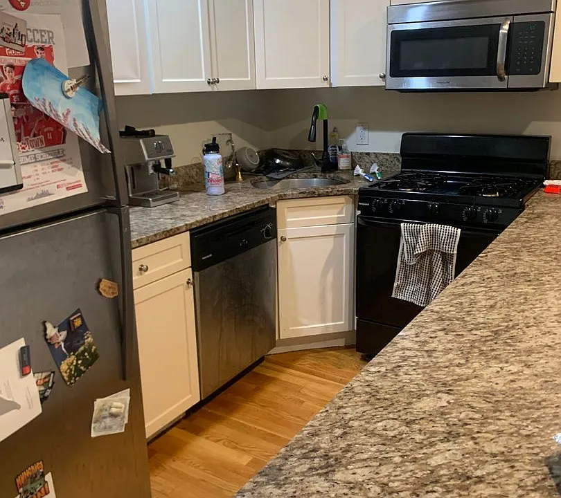 328 Saint Paul St #4