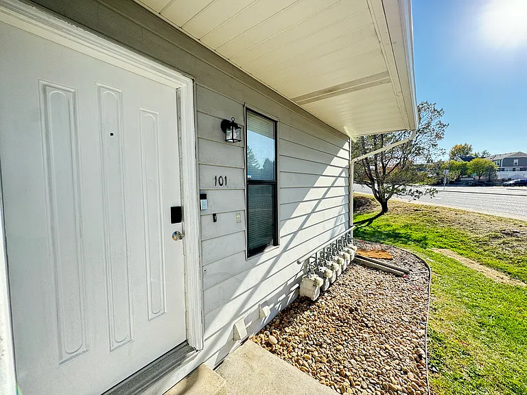 17074 E Tennessee Dr #101 — Photo 19