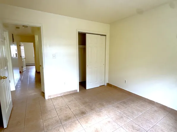 12-28 31st Drive image 11 of 16