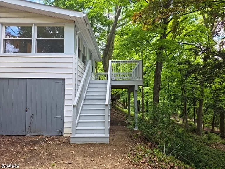 330 Springbrook Trl — Photo 44