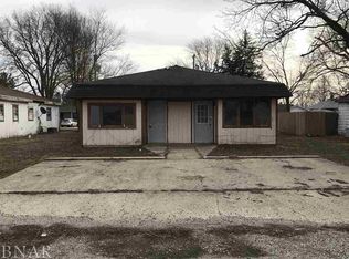 1722 E North St, Clinton, IL 61727