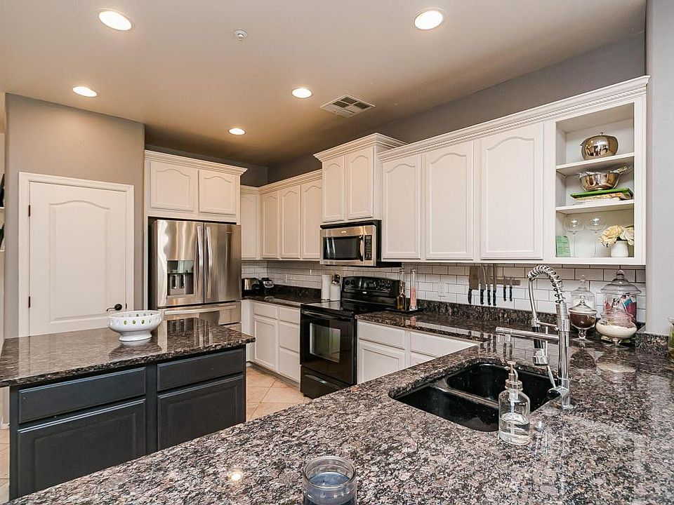 1st image of 3634 E Leslie Dr