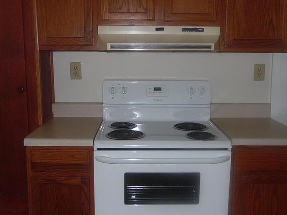 2nd image of 1258 Oak Ave