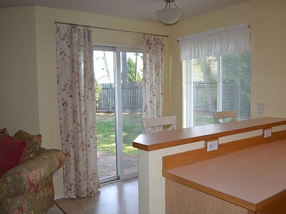 4th image of 11012 Lobelia Ave NW