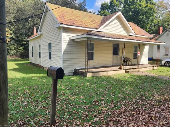 517 E 1st St, Lexington, NC 27292