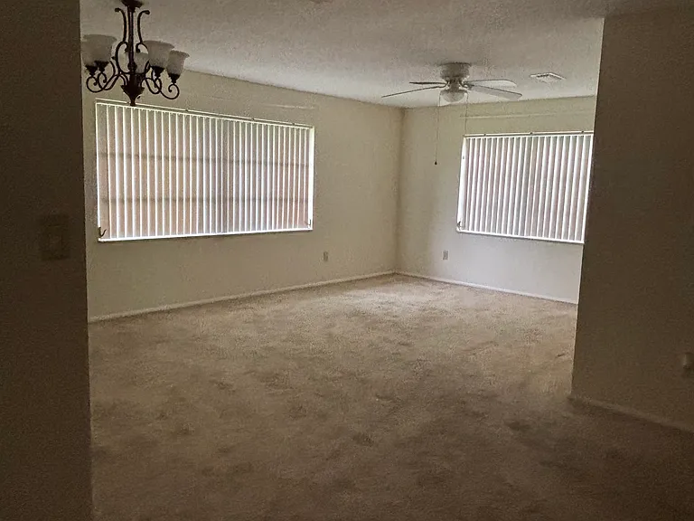 3573 SW 147th Lane Rd — Photo 3