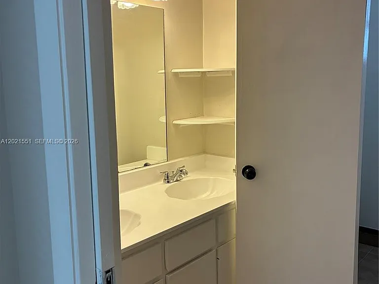 10881 SW 24th Ter — Photo 8