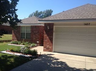 1457 N 1st St, Harrah, OK 73045
